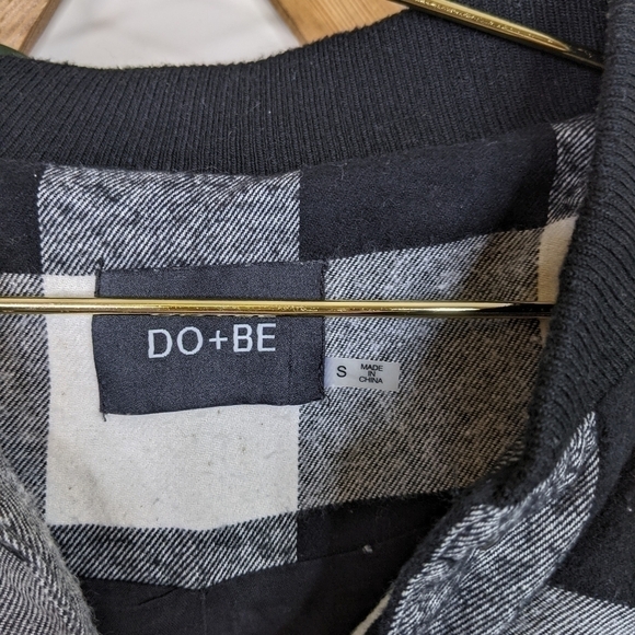 Do+Be Plaid Varsity Buffalo Plaid Shacket Sweater Coat - Picture 6 of 10
